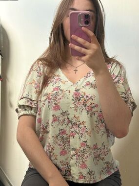 V-Neck Floral Short Sleeve Blouse in Light Green and Pink